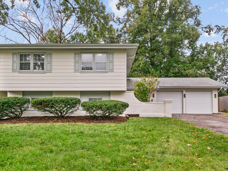 21 Huntington Road Glen Ellyn IL 60137