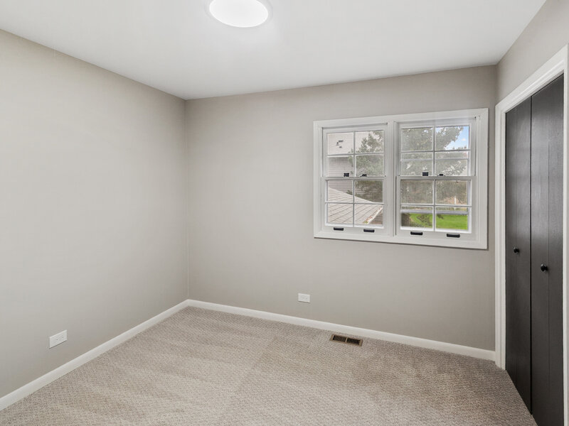 21 Huntington Road Glen Ellyn IL 60137