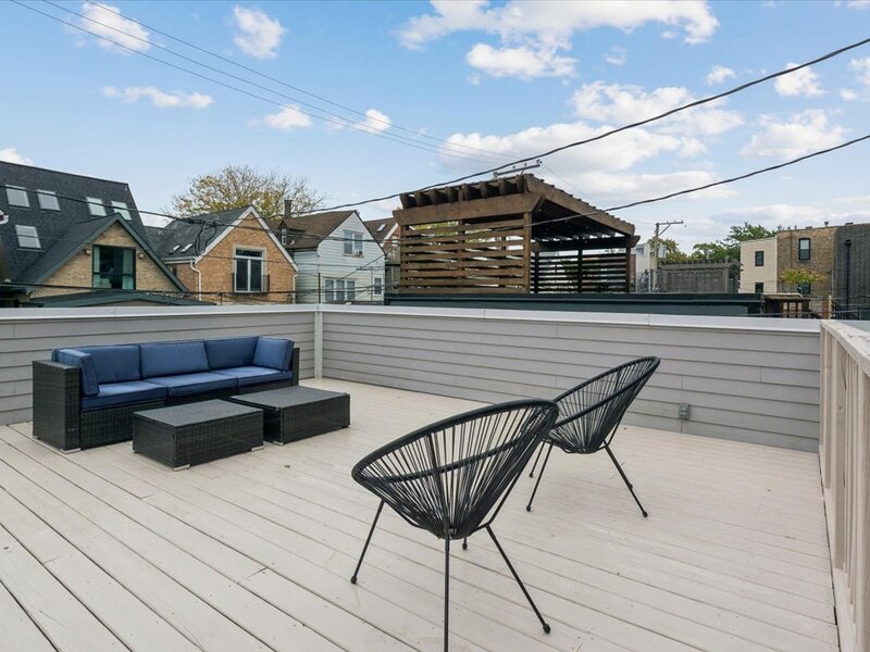 2332 W Dickens Avenue Chicago IL 60647