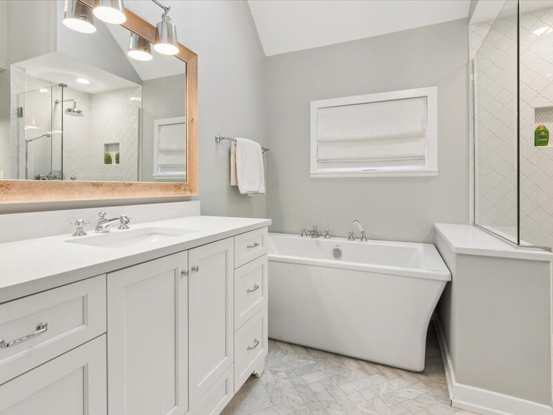 2332 W Dickens Avenue Chicago IL 60647