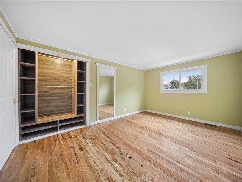 439 Mallview Lane Bolingbrook IL 60440