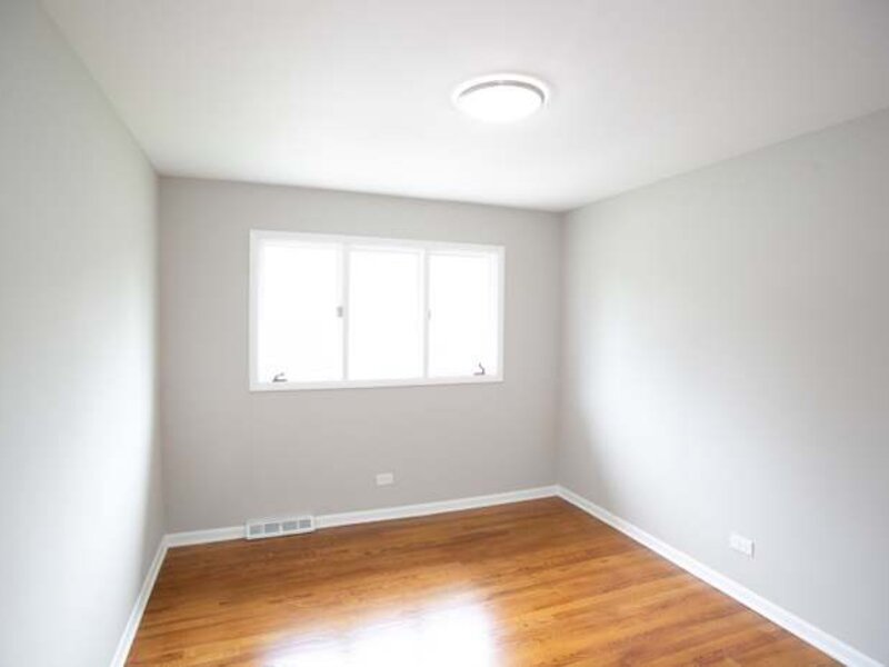 18052 San Diego Avenue Homewood IL 60430