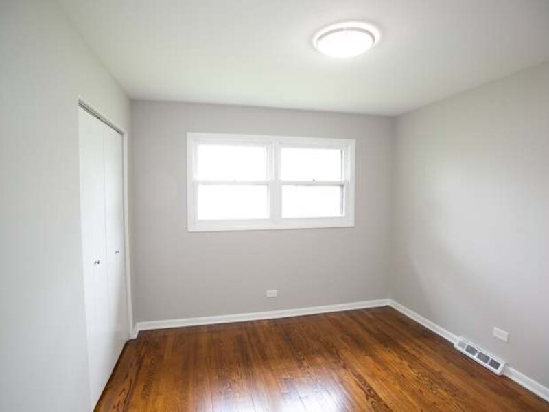 18052 San Diego Avenue Homewood IL 60430