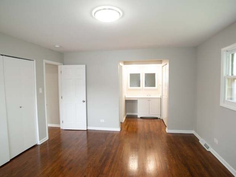 18052 San Diego Avenue Homewood IL 60430