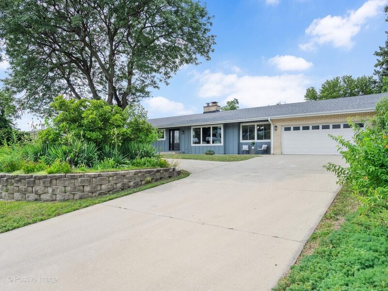 19 22nd Street Lombard IL 60148