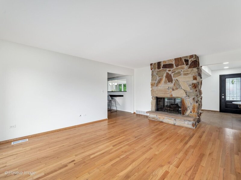 19 22nd Street Lombard IL 60148