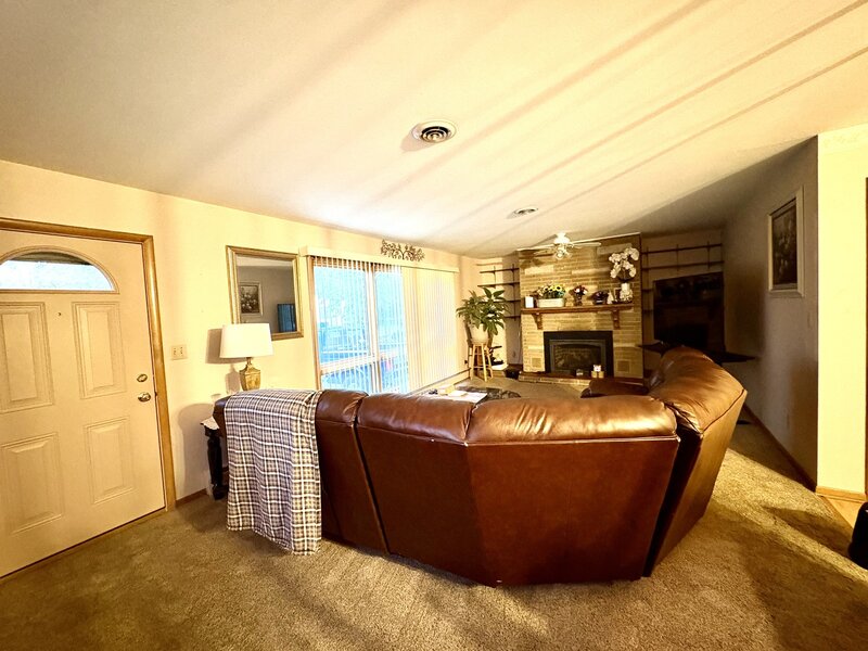 647 Hazen Avenue Oglesby IL 61348