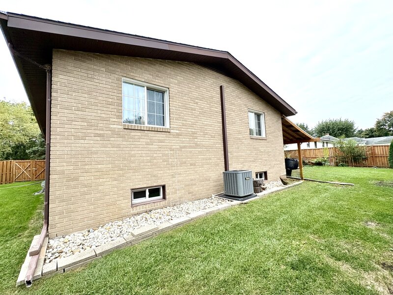 647 Hazen Avenue Oglesby IL 61348
