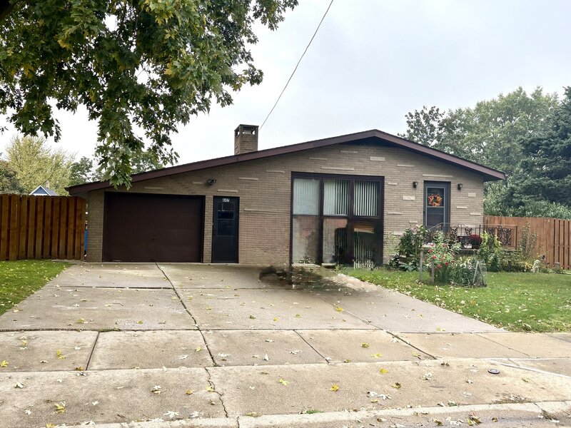 647 Hazen Avenue Oglesby IL 61348