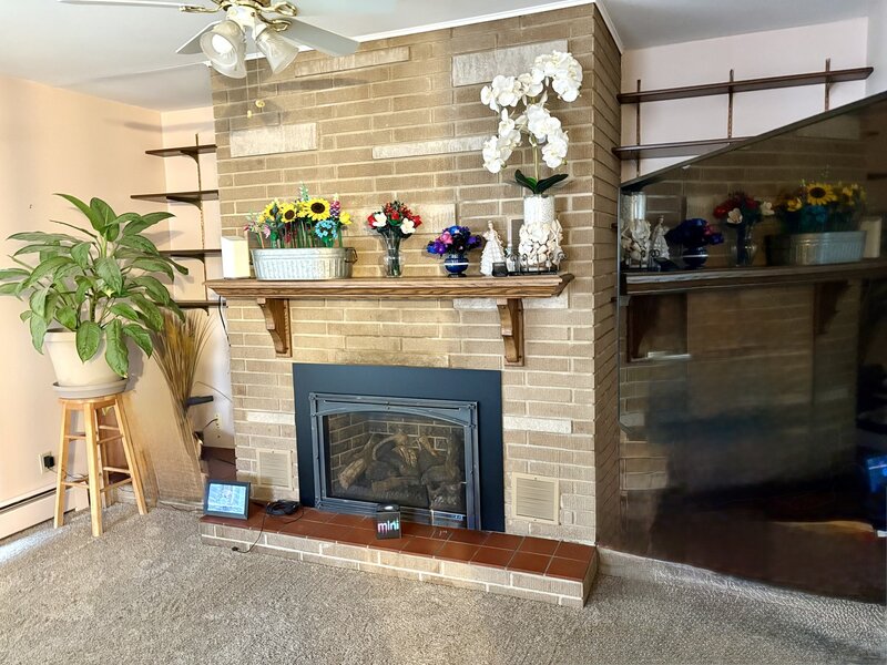 647 Hazen Avenue Oglesby IL 61348