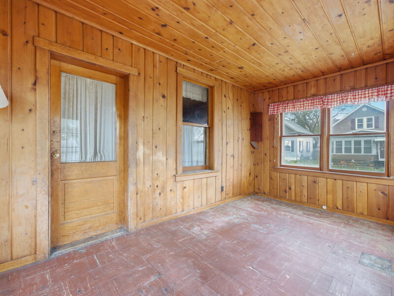 2501 Mckinley Avenue Davenport IA 52802