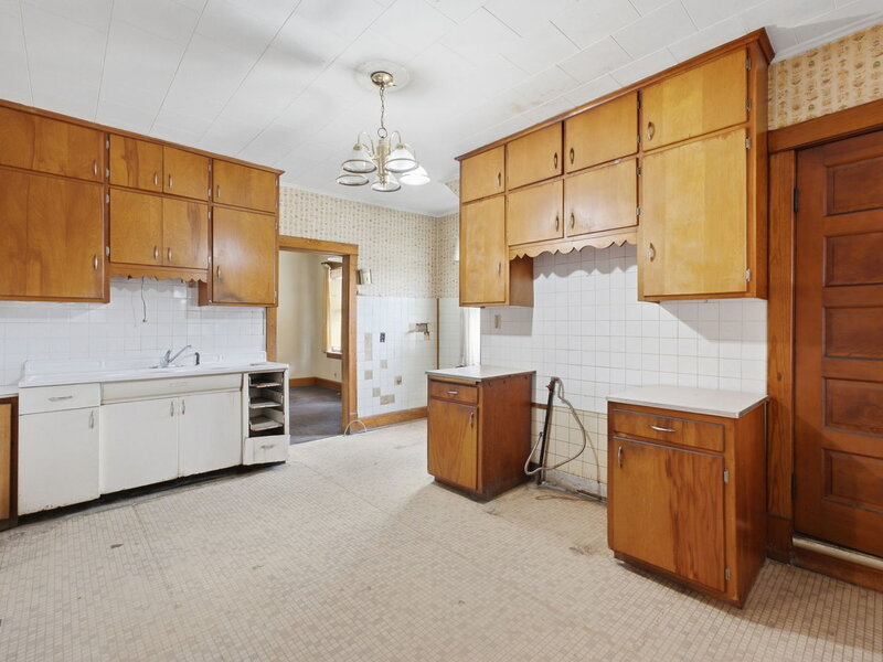 2501 Mckinley Avenue Davenport IA 52802
