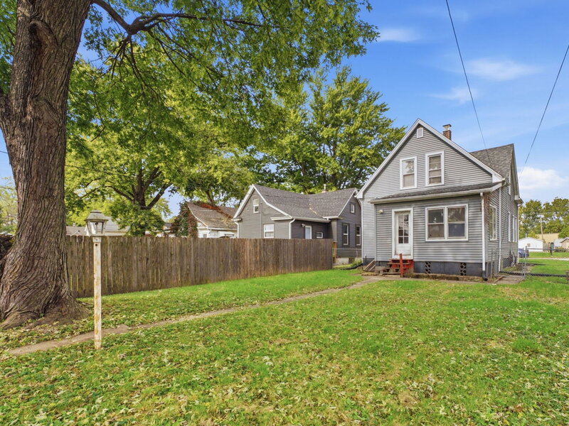 2501 Mckinley Avenue Davenport IA 52802