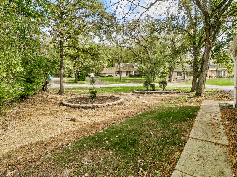 30 Strauss Lane Olympia Fields IL 60461