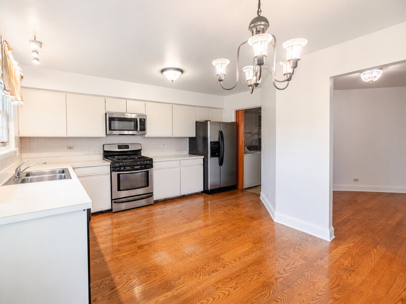 625 Sutton Court Wheeling IL 60090