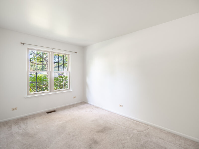 625 Sutton Court Wheeling IL 60090