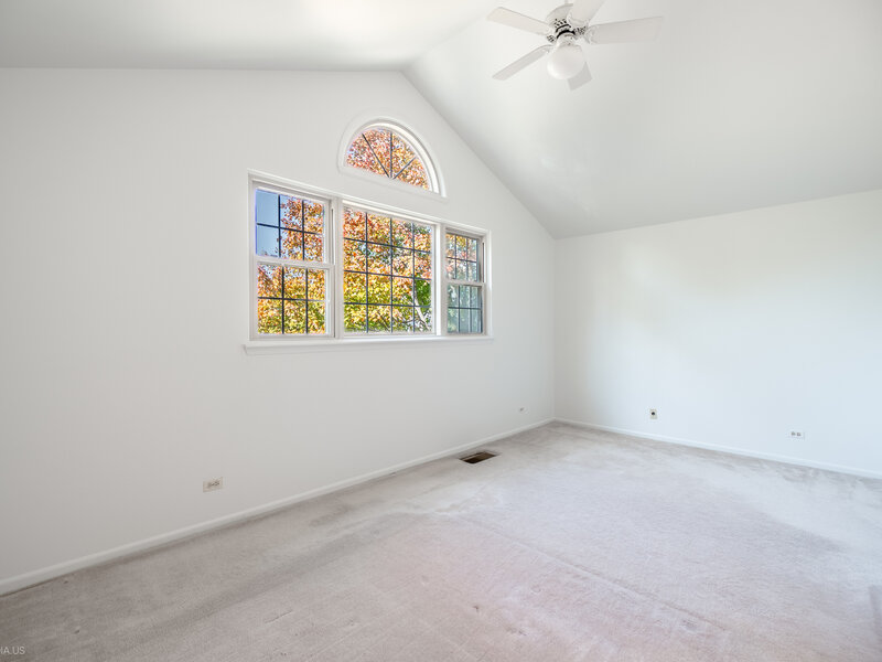 625 Sutton Court Wheeling IL 60090
