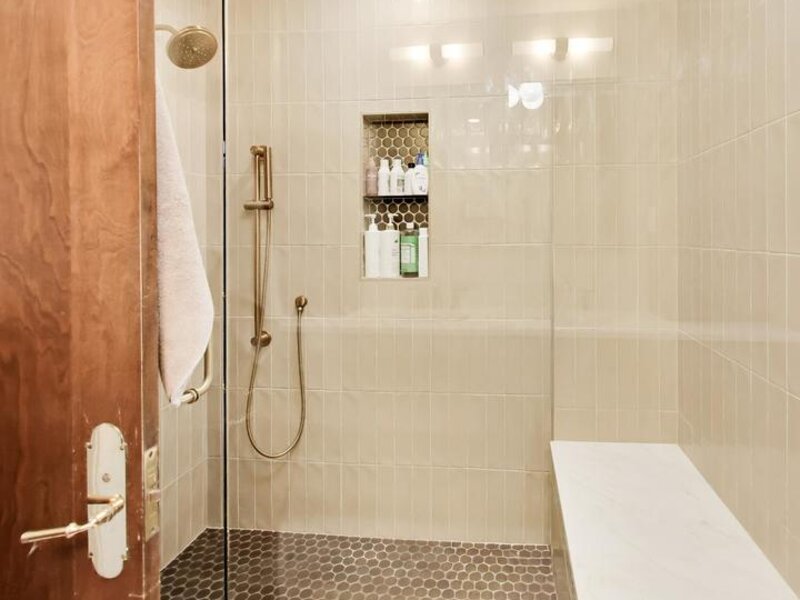 10456 S Bell Avenue Chicago IL 60643