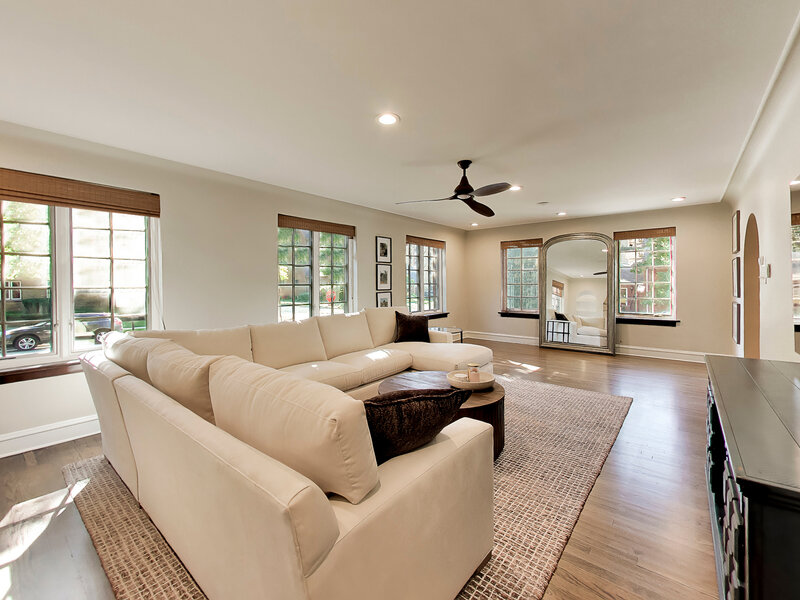 10456 S Bell Avenue Chicago IL 60643