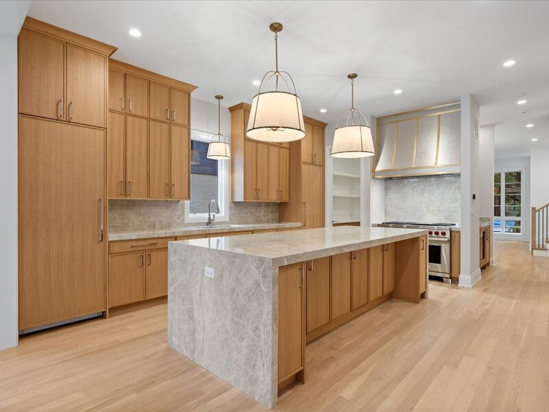 2238 N Wayne Avenue Chicago IL 60614
