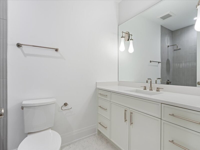2238 N Wayne Avenue Chicago IL 60614