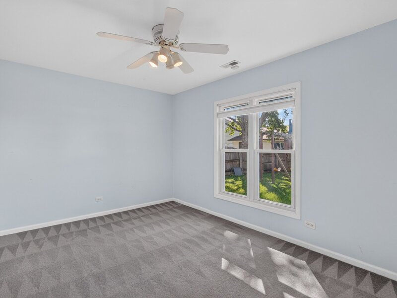 1025 Mayfield Lane Hoffman Estates IL 60169