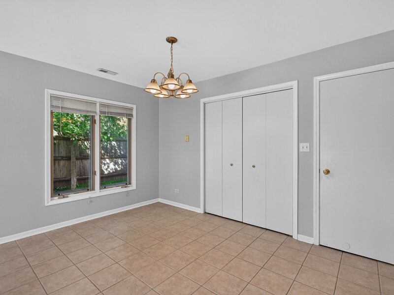 1025 Mayfield Lane Hoffman Estates IL 60169