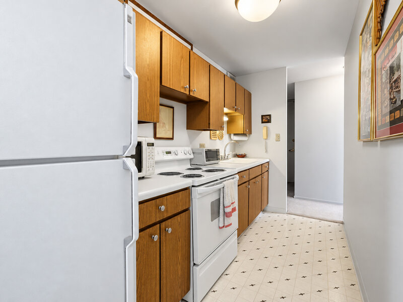 100 E Walton Street Chicago IL 60611