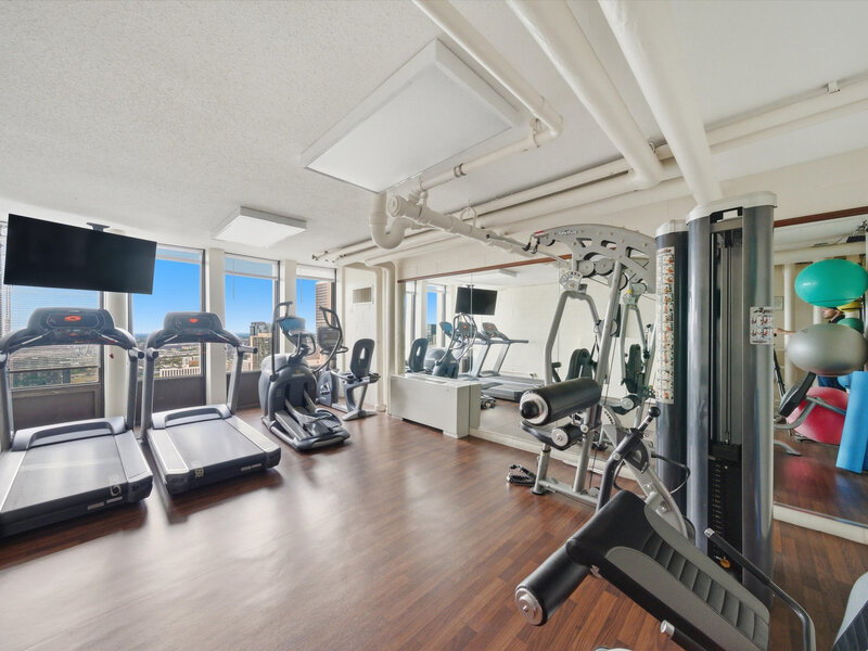 100 E Walton Street Chicago IL 60611