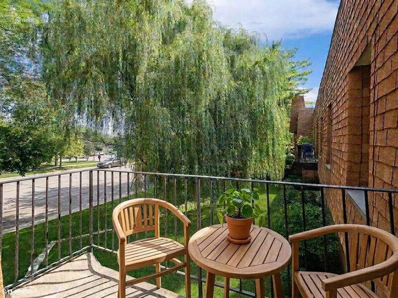 1220 Park Avenue Highland Park IL 60035