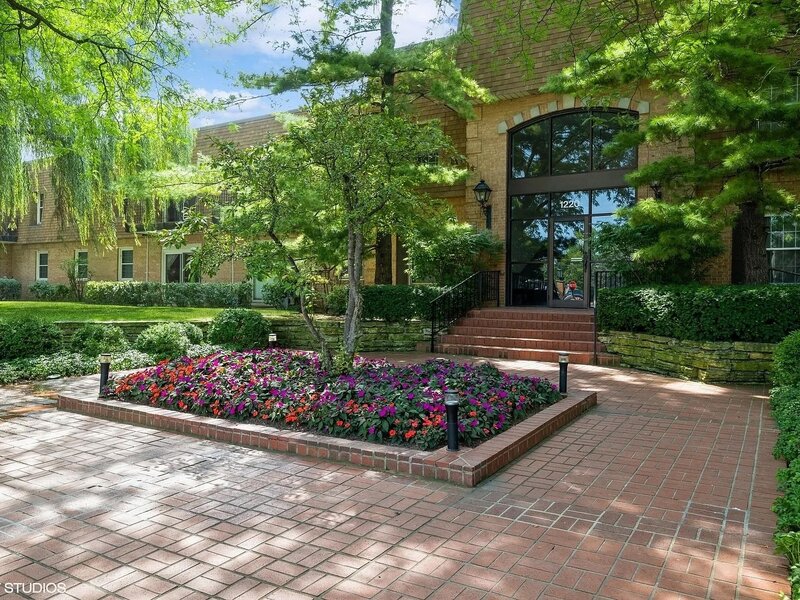 1220 Park Avenue Highland Park IL 60035
