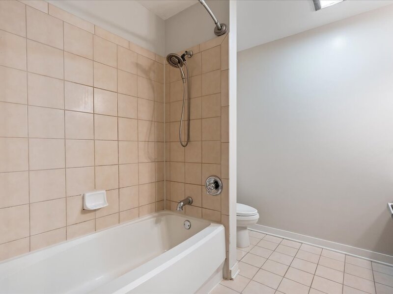 4715 N Racine Avenue Chicago IL 60640