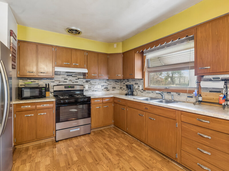 818 S 2nd Avenue Maywood IL 60153
