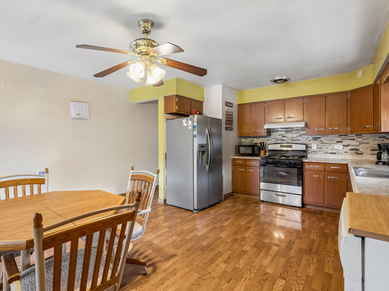 818 S 2nd Avenue Maywood IL 60153