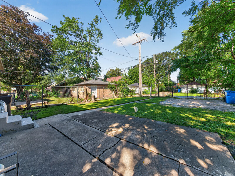 2046 E 93rd Street Chicago IL 60617
