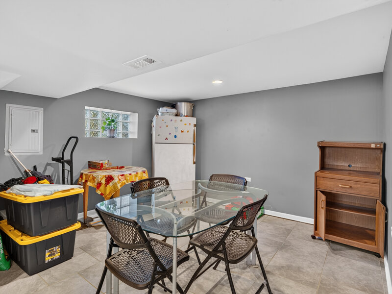 2046 E 93rd Street Chicago IL 60617