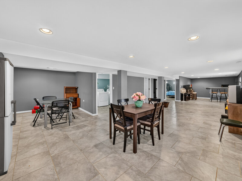 2046 E 93rd Street Chicago IL 60617