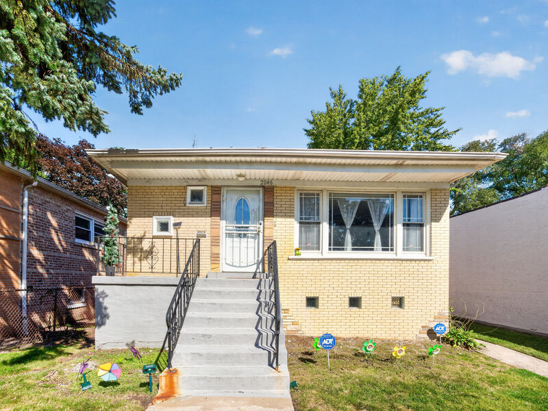 2046 E 93rd Street Chicago IL 60617