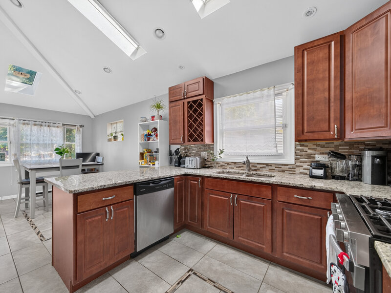 2046 E 93rd Street Chicago IL 60617
