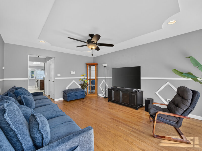 2046 E 93rd Street Chicago IL 60617