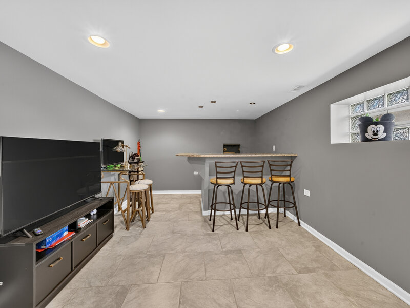 2046 E 93rd Street Chicago IL 60617