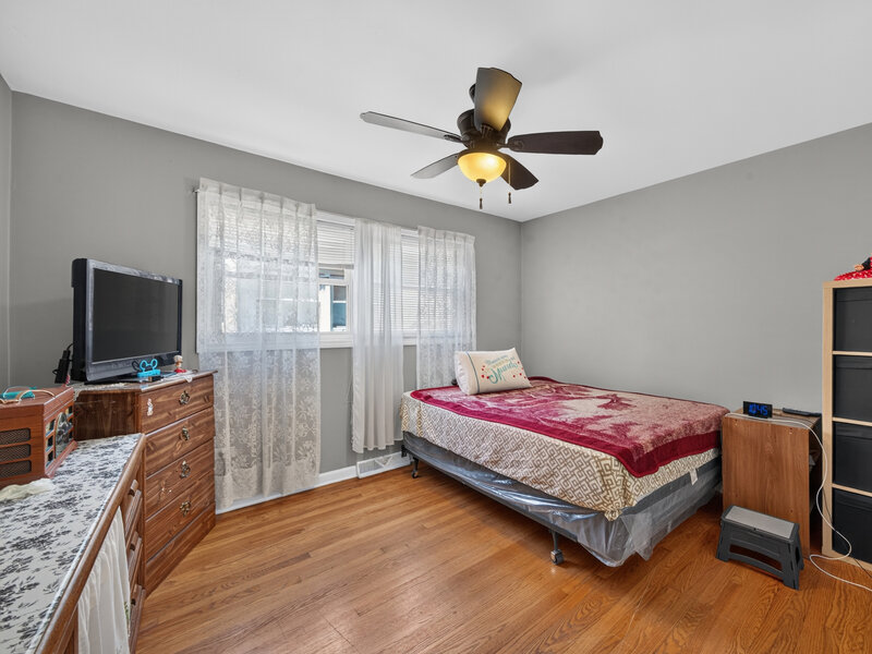 2046 E 93rd Street Chicago IL 60617