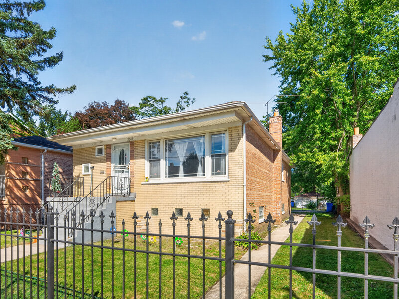 2046 E 93rd Street Chicago IL 60617