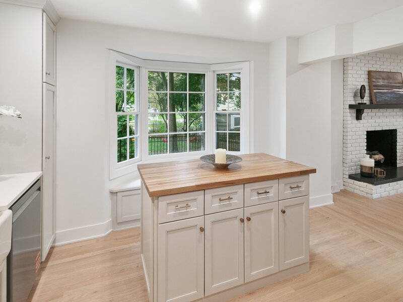 6 Sussex Road Naperville IL 60540