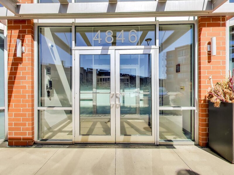 4846 N Clark Street Chicago IL 60640