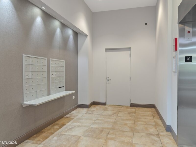 4846 N Clark Street Chicago IL 60640