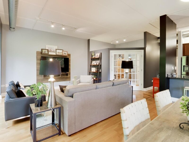 4846 N Clark Street Chicago IL 60640