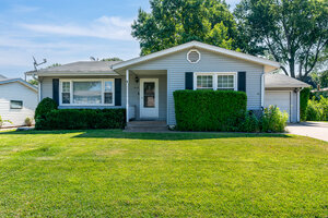Photo of 2233 Jebens Avenue Davenport IA 52804