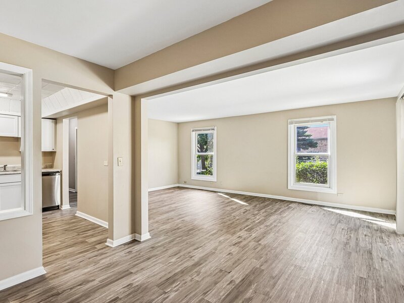 1760 Bristol Walk Hoffman Estates IL 60169