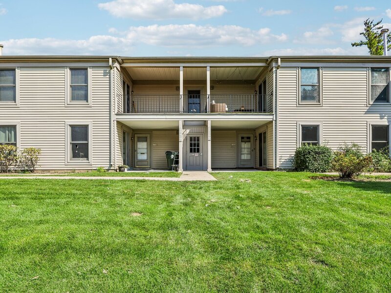 1760 Bristol Walk Hoffman Estates IL 60169